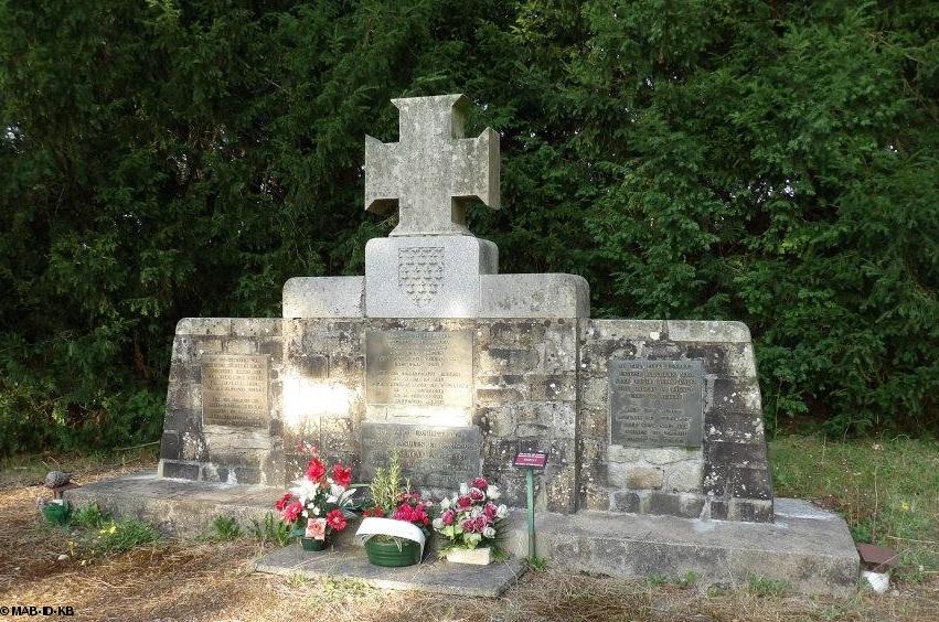 Monument aux Bretons, érigé par Koun Breizh en 1988, pour le 500 ème anniversaire de la bataille.