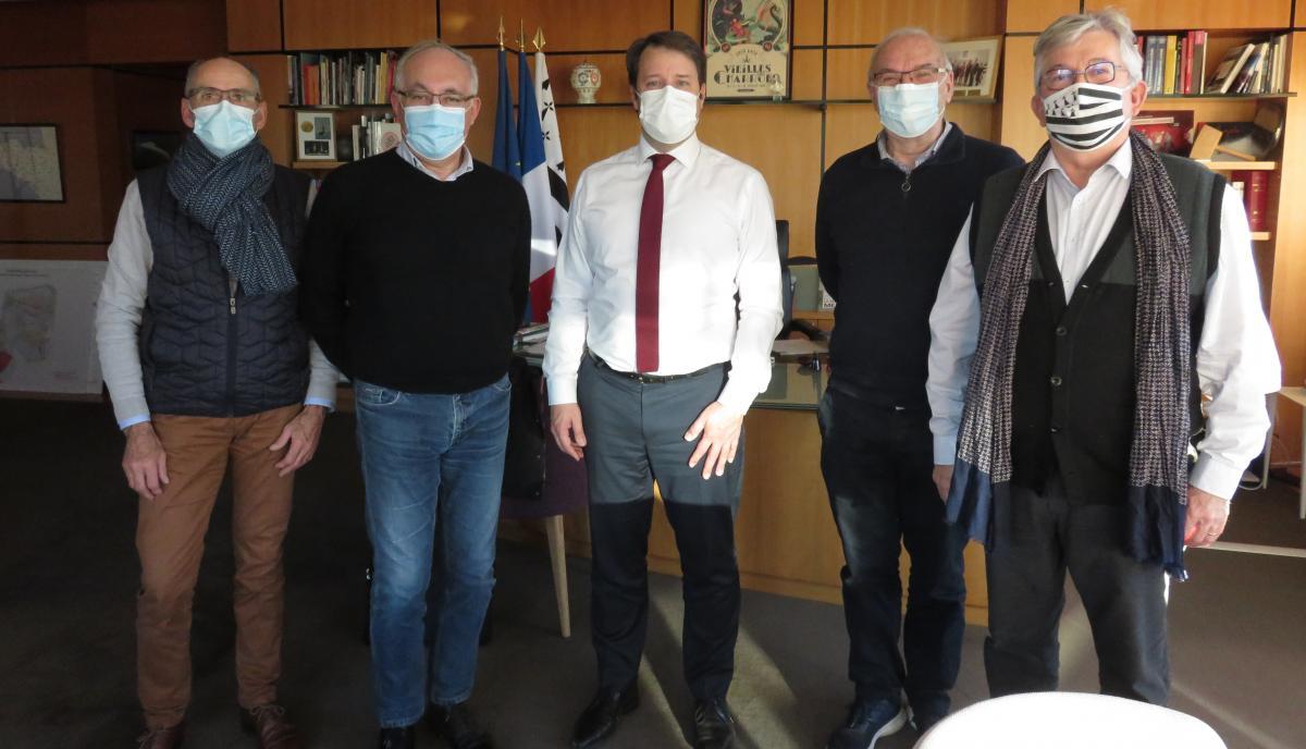 Paul Loret, Philippe Clément, Loïc Chesnais-Girard, Alain Peigné et Alan Coraud