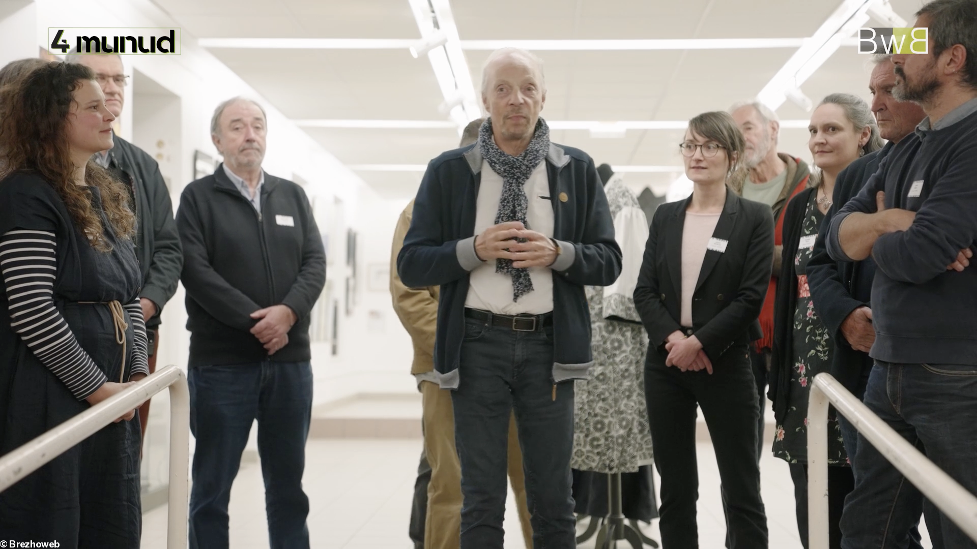 Pevarzek 'zo ur strollad arzourien a bep seurt, diwar patrom ar Seizh Breur.