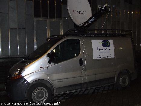Le camion de lien avec Internet. Le camion de lien avec Internet.