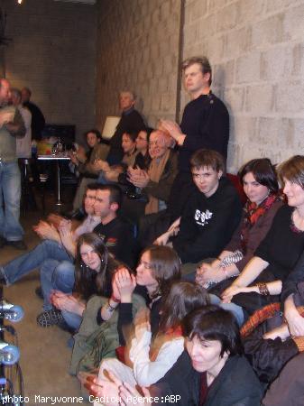 Une partie du public. Une partie du public.