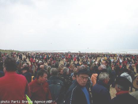 10 000 manifestants à Kerhillio.