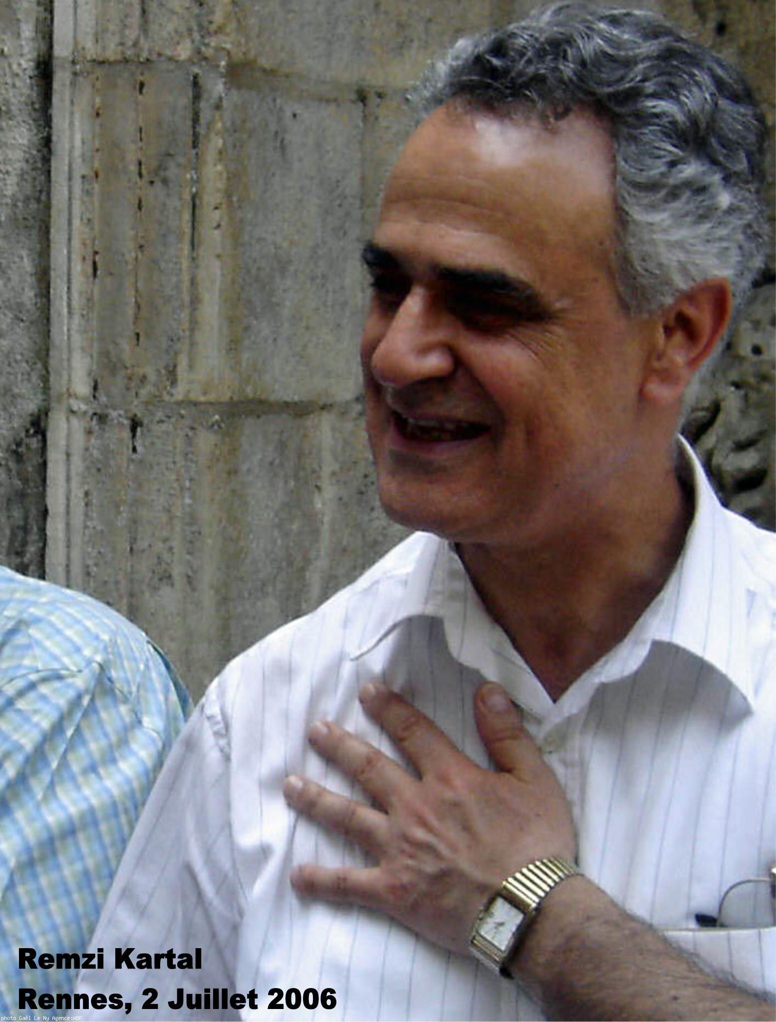 Remzi Kartal lors d\'une conférence à la maison internationale de Rennes le 2 juillet 2006
