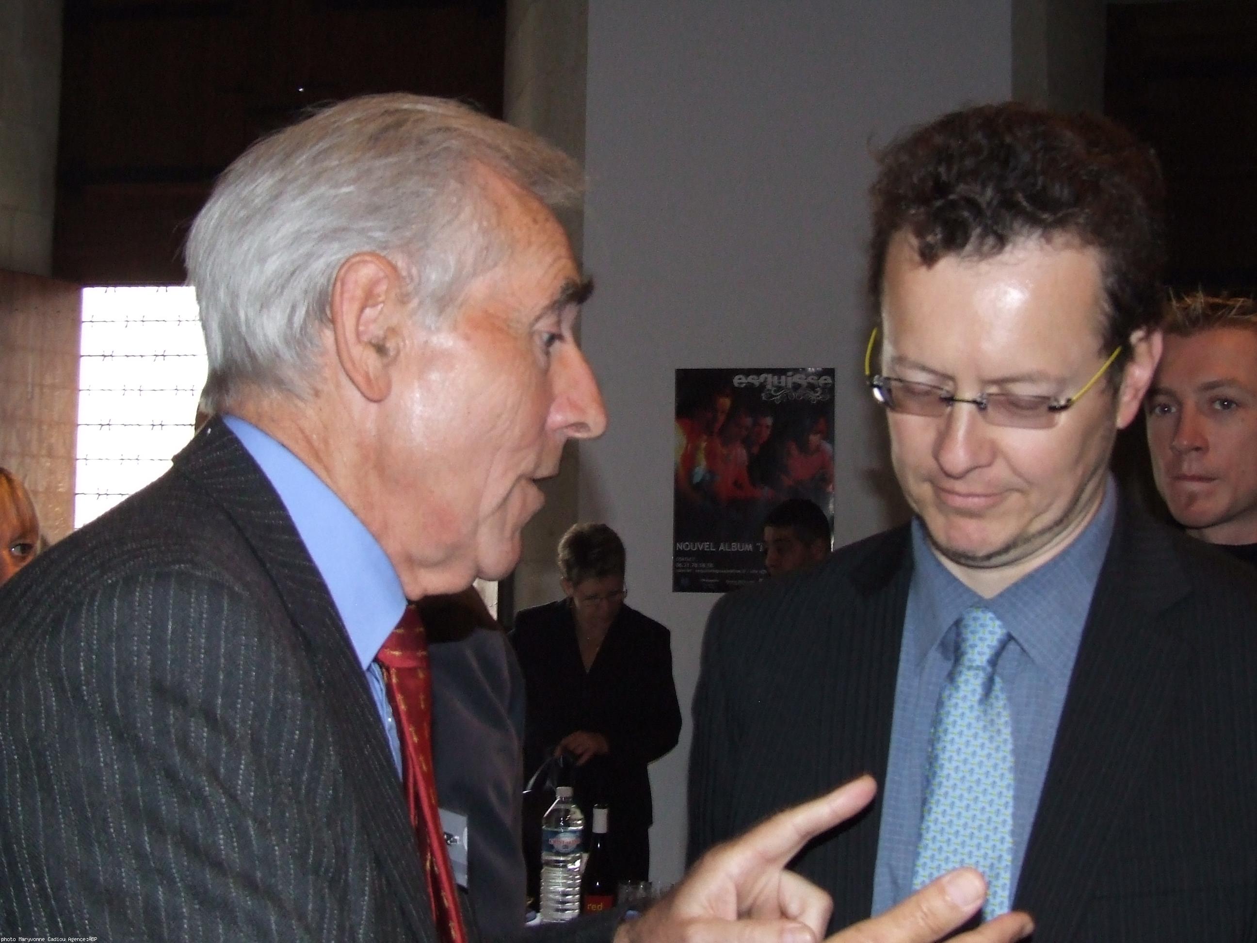 Emile Caer président de l\'Institut de Locarn et Kristian Guyonvarc\'h. Emile Caer président de l\'Institut de Locarn et Kristian Guyonvarc\'h.