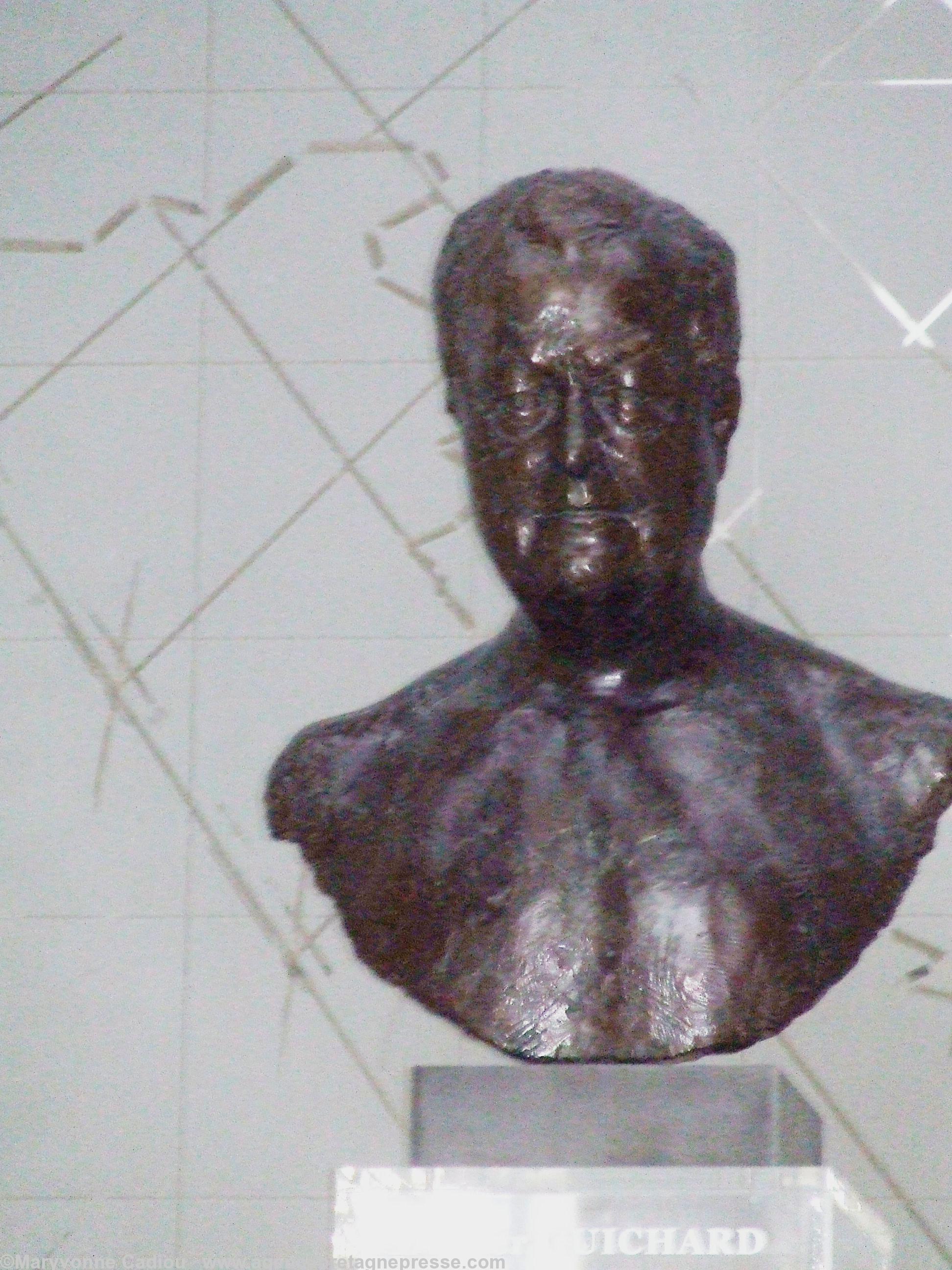 Olivier Guichard\'s bust in the Pays de Loire Region Hotel in Nantes.