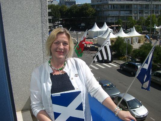 Linda Fabiani  ministre des Affaires étrangères  européennes et culturelles d\'Écosse au Festival Interceltique de Lorient 2007.