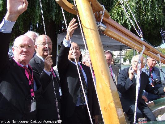 . Viens Marylise un bateau de ton pays ! . Viens Marylise un bateau de ton pays !