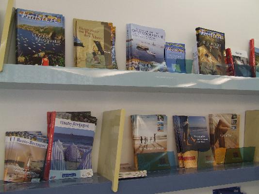 Finistère. ‘Haute Bretagne’-Ille et Vilaine. Morbihan. Finistère. ‘Haute Bretagne’-Ille et Vilaine. Morbihan.