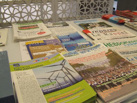 Sur la banque d’accueil les revues à consulter ou à emporter dont le ‘Courrier de l’Unité’ de Bretagne Réunie septembre 2007. Sur la banque d’accueil les revues à consulter ou à emporter dont le ‘Courrier de l’Unité’ de Bretagne Réunie septembre 2007.