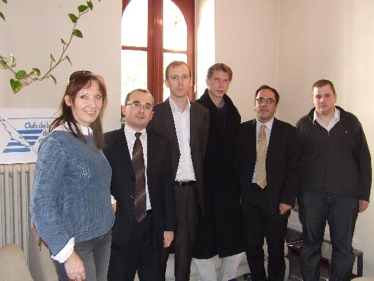 Après la conférence de presse à Rennes le 20 décembre. Claudie Poirier pour la Saint Yves ; Stéphane Péan ; Ronan Le Bras ; Pierre-Emmanuel Staebler ; Éric Thoby. Tous quatre pour Bzh Network. À droite Erwan Jarnouen de EntreprisePartners.
