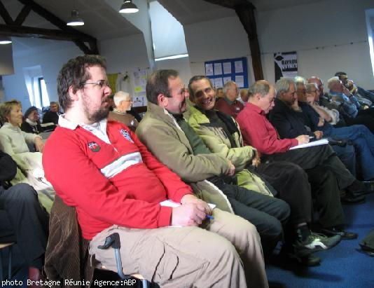 Environ 100 personnes sont venues assister à cette journée. De toute la Bretagne et de Paris.