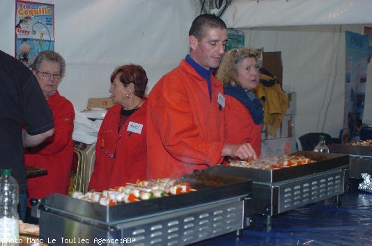 Lors de la manifestation on a dégusté des brochettes de Saint-Jacques.