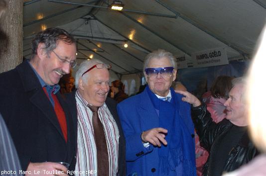Le très célèbre Michou qui notons-le est un amoureux de la Bretagne a fait honneur à la coquille Saint-Jacques.