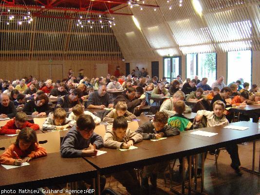 Une partie des participants qui planchent.