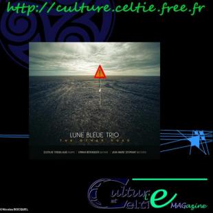 Jaquette du CD de LUNE BLEUE Trio "The other road"