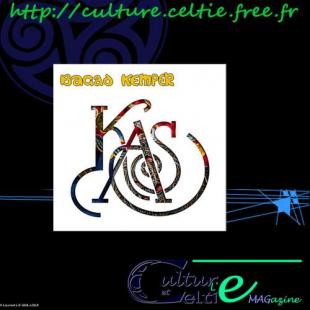 Jaquette du CD du Bagad KEMPER "Kas"