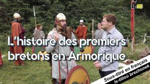 Dewi s'est rendu à la rencontre de groupes de reconstitution historique à la fête médiéval de Pont-Croix.
