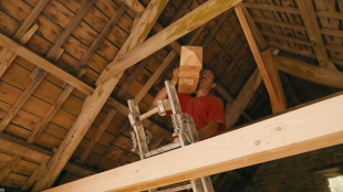 N'eo ket ul labour aes, dreist-holl o labourat e-unan !